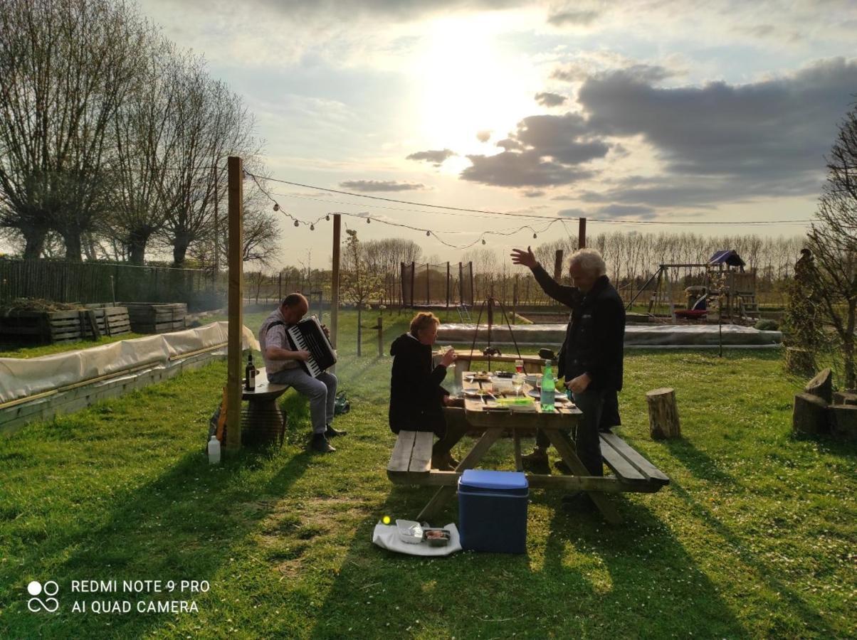 De Smishoeve Met Kinderpret, Dieren En Wellness Heers 외부 사진