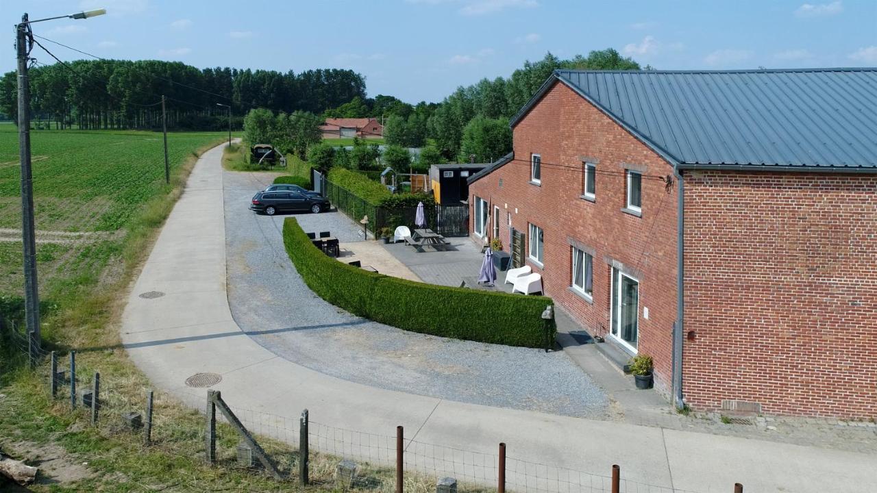 De Smishoeve Met Kinderpret, Dieren En Wellness Heers 외부 사진